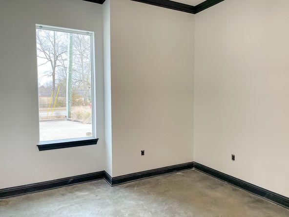 Climate Controlled Office Warehouse near I-12: 10221 Patriot Dr, Baton Rouge, LA 70816